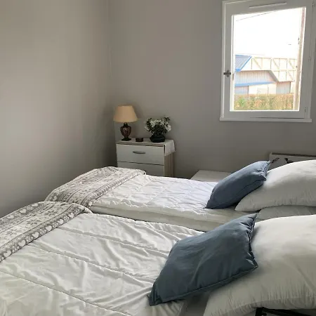 T2 A Cabourg, Proche Centre Et Plage, Calme, Loggia, Ascenseur, Animaux Acceptes - Fr-1-487-337 *