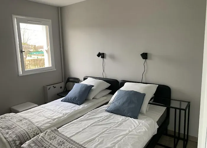 T2 A Cabourg, Proche Centre Et Plage, Calme, Loggia, Ascenseur, Animaux Acceptes - Fr-1-487-337 *