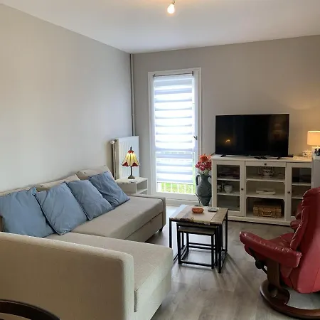 T2 A Cabourg, Proche Centre Et Plage, Calme, Loggia, Ascenseur, Animaux Acceptes *