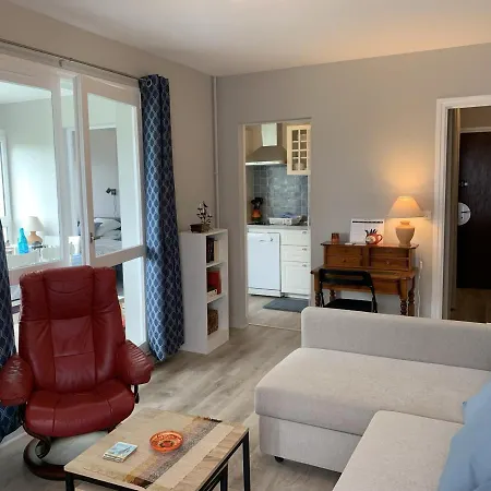 Apartment T2 A Cabourg, Proche Centre Et Plage, Calme, Loggia, Ascenseur, Animaux Acceptes Cabourg