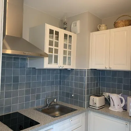 Apartment T2 A Cabourg, Proche Centre Et Plage, Calme, Loggia, Ascenseur, Animaux Acceptes