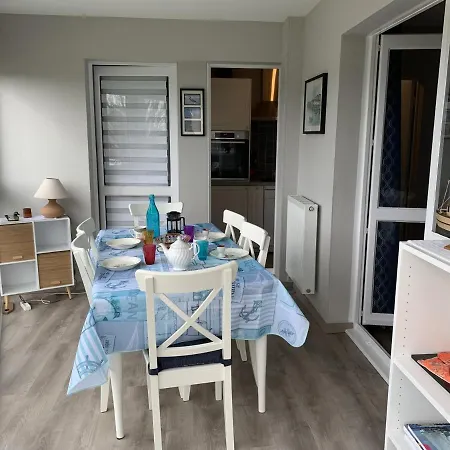T2 A Cabourg, Proche Centre Et Plage, Calme, Loggia, Ascenseur, Animaux Acceptes *