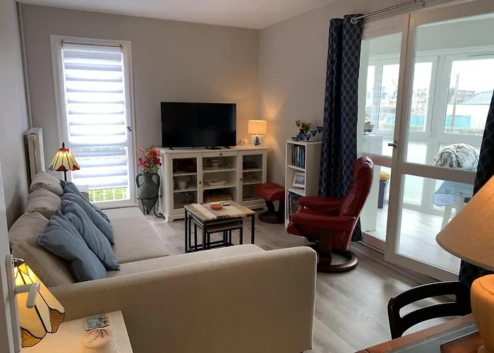 T2 A Cabourg, Proche Centre Et Plage, Calme, Loggia, Ascenseur, Animaux Acceptes - Fr-1-487-337